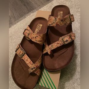 Brand new women’s White Mountain sandals